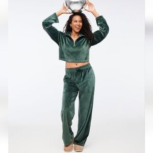 Fabletics Deep Green Sweat Set